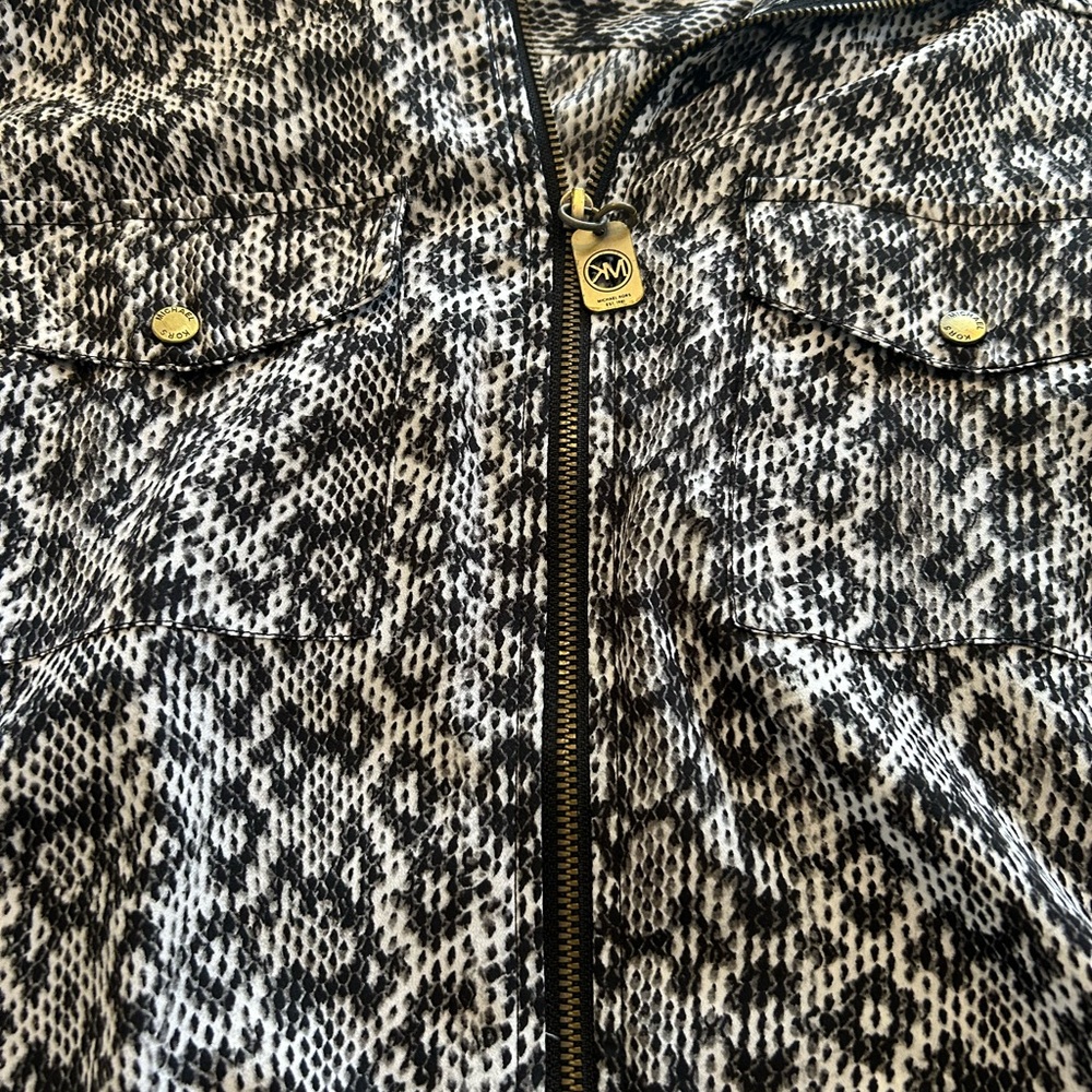Michael Kors Monochrome Patterned Blouse - Picture 9 of 11